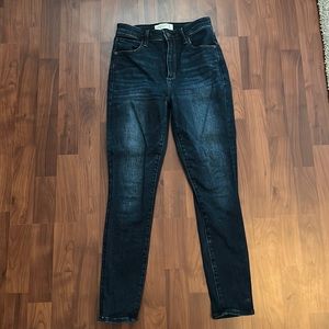 Size 26 short Abercrombie & Fitch super skinny high rise curve love jeans.
